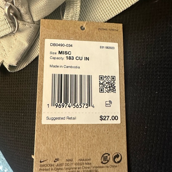 NWT light silver Nike Heritage Waistpack (3L) - Picture 5 of 6